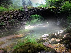 stone-bridge-989506__180.jpg