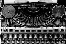 typewriter-1156829__180.jpg